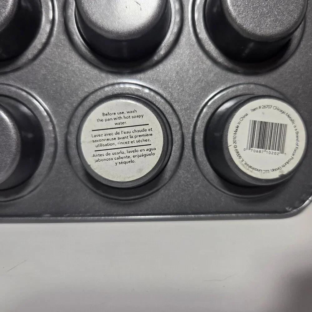 NEW Lot of 2 Chicago Metallic 12-Cup Muffin Pans Non-Stick Heavy Duty Cupcake